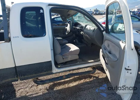 2002 Toyota Tacoma Base V6 из США, поврежденный, VIN 5TEWN72N32Z099946